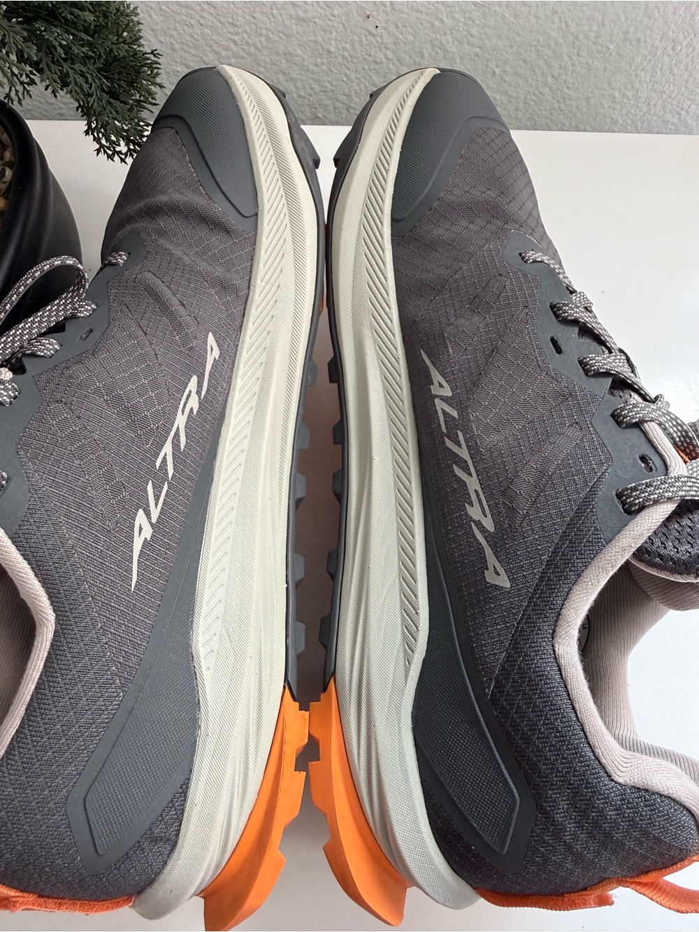 Altra lone peak 9 Men size 10 Gray Trail Running Shoes with Orange Accents - Picture 7 of 10